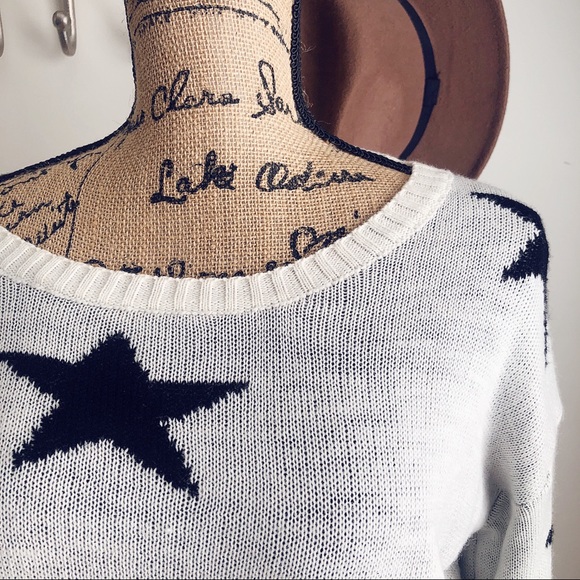 🍂Distressed Sweater🍂 - Picture 3 of 5